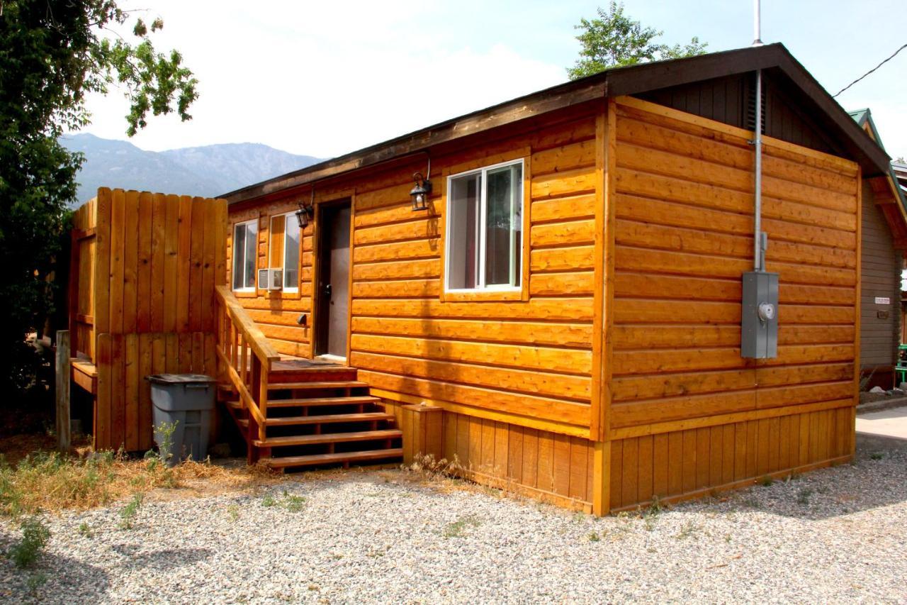 Yellowstone Treasure Guesthouses On The River Gardiner Exterior foto