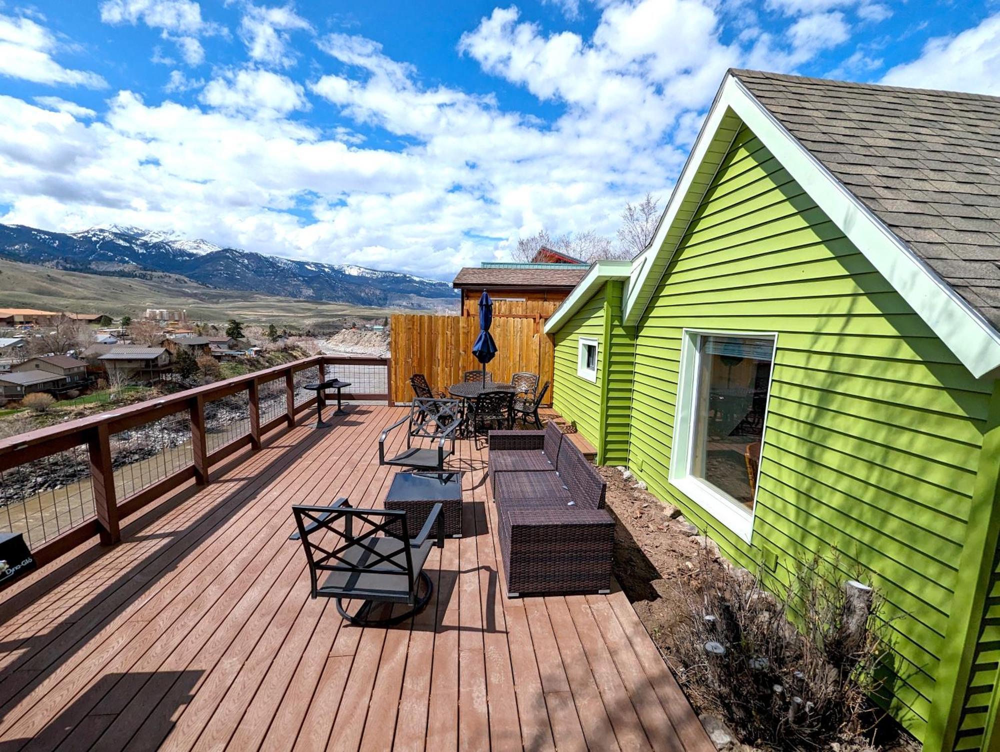 Yellowstone Treasure Guesthouses On The River Gardiner Exterior foto